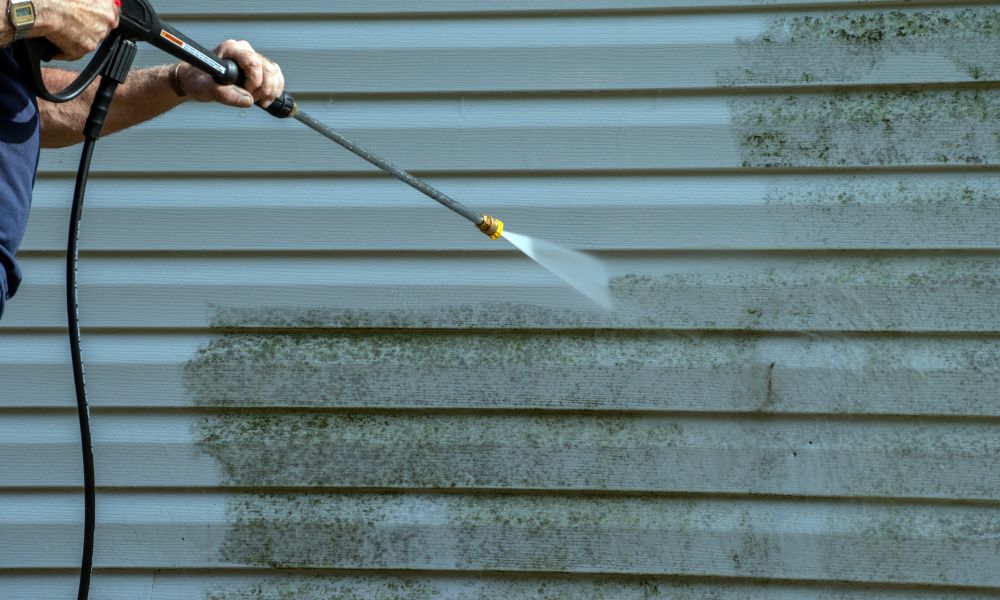 7 Common Uses of Commercial Pressure Washers